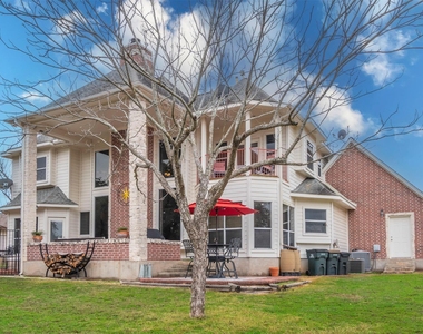 333 Wesley Rdg - Photo Thumbnail 18