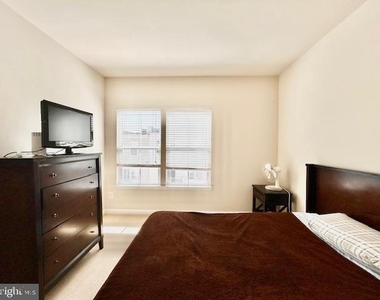 327 Community Center Avenue - Photo Thumbnail 27
