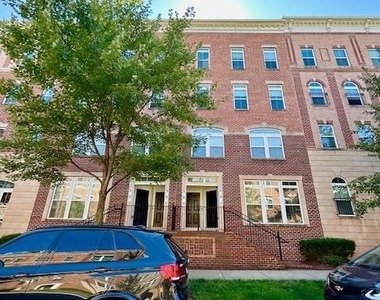 327 Community Center Avenue - Photo Thumbnail 3