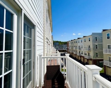 327 Community Center Avenue - Photo Thumbnail 15