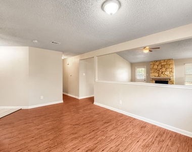 7712 Islander Dr - Photo Thumbnail 8