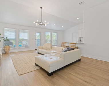 21102 Brewer Ln - Photo Thumbnail 2
