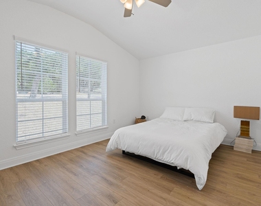 21102 Brewer Ln - Photo Thumbnail 13