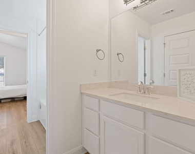 21102 Brewer Ln - Photo Thumbnail 16
