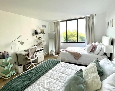 5225 Pooks Hill Road - Photo Thumbnail 20