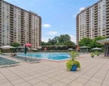 5225 Pooks Hill Road - Photo Thumbnail 59