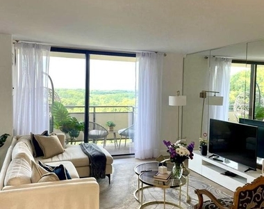 5225 Pooks Hill Road - Photo Thumbnail 17