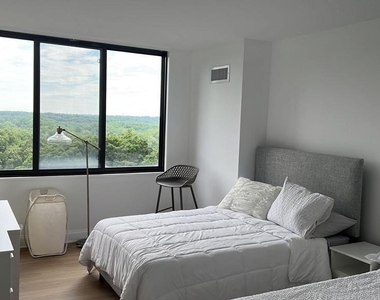 5225 Pooks Hill Road - Photo Thumbnail 21