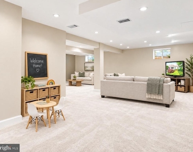 9407 Singleton Drive - Photo Thumbnail 17