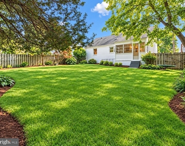 9407 Singleton Drive - Photo Thumbnail 20