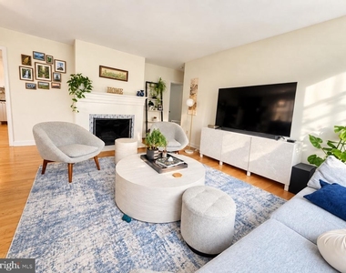 9407 Singleton Drive - Photo Thumbnail 1