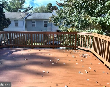 12928 Pickering Drive - Photo Thumbnail 5
