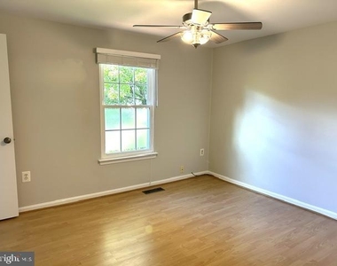12928 Pickering Drive - Photo Thumbnail 10