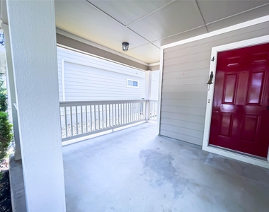 601 Cherry Creek Dr - Photo Thumbnail 26