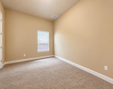 4120 Vinalopo Dr - Photo Thumbnail 20