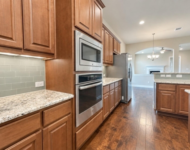 4120 Vinalopo Dr - Photo Thumbnail 7