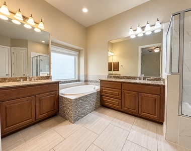 4120 Vinalopo Dr - Photo Thumbnail 16