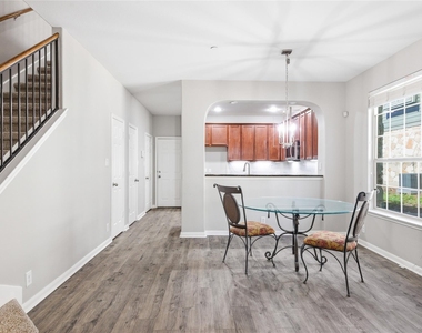 3101 Davis Ln - Photo Thumbnail 6