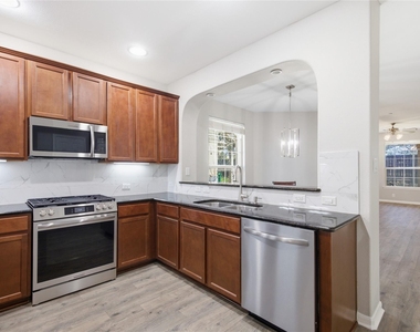 3101 Davis Ln - Photo Thumbnail 5