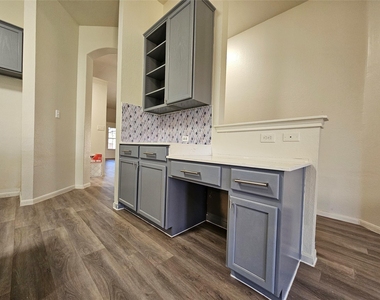 12713 Serafy Ct - Photo Thumbnail 10