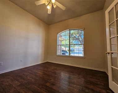 12713 Serafy Ct - Photo Thumbnail 3
