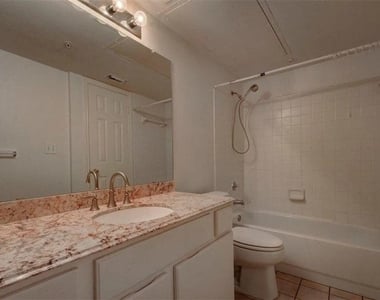 501 W 26th St - Photo Thumbnail 6