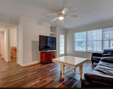 501 W 26th St - Photo Thumbnail 1
