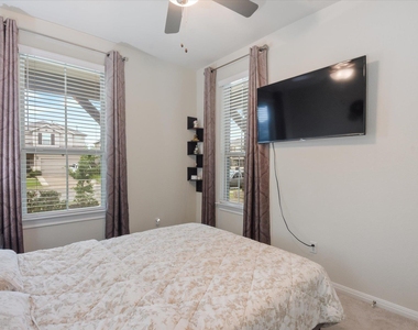 210 Zuma Dr - Photo Thumbnail 12