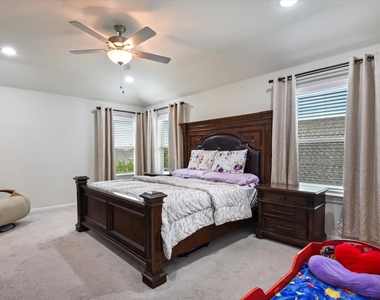 210 Zuma Dr - Photo Thumbnail 16
