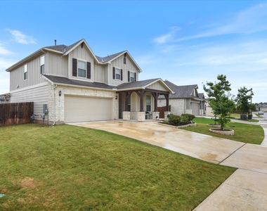 210 Zuma Dr - Photo Thumbnail 2