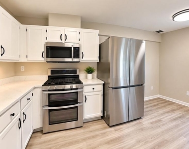 12576 Mirkwood Lane - Photo Thumbnail 7