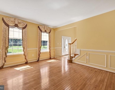 7975 Deepwater View Drive - Photo Thumbnail 16