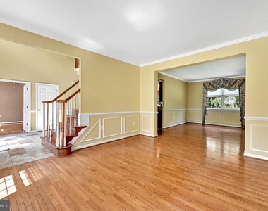 7975 Deepwater View Drive - Photo Thumbnail 15