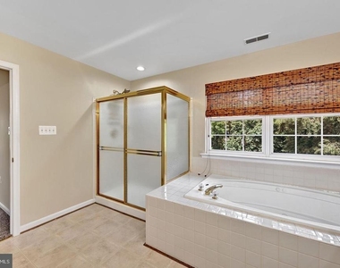7975 Deepwater View Drive - Photo Thumbnail 39