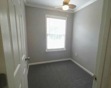 3218 Guilford Drive - Photo Thumbnail 43
