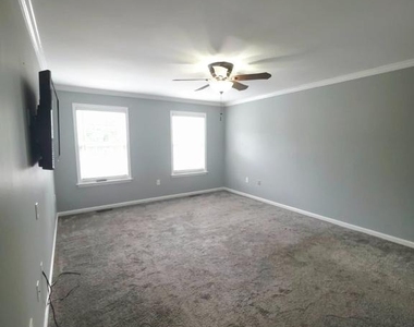 3218 Guilford Drive - Photo Thumbnail 31