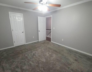 3218 Guilford Drive - Photo Thumbnail 25