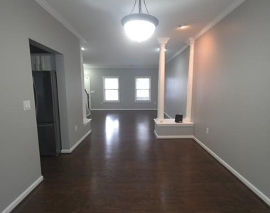 3218 Guilford Drive - Photo Thumbnail 8