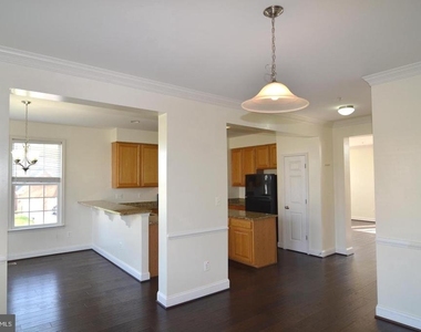 107 Tall Grass Lane - Photo Thumbnail 9