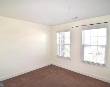107 Tall Grass Lane - Photo Thumbnail 6