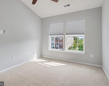 9864 Decatur Road - Photo Thumbnail 21