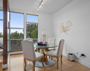 1320 Robert Browning St - Photo Thumbnail 5