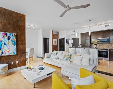 1320 Robert Browning St - Photo Thumbnail 1