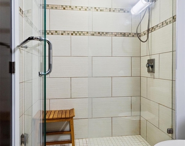 1320 Robert Browning St - Photo Thumbnail 17