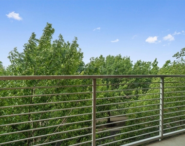 1320 Robert Browning St - Photo Thumbnail 28