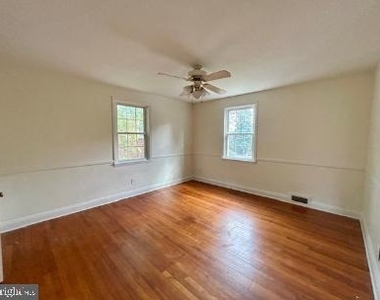 124 Westowne Place - Photo Thumbnail 5