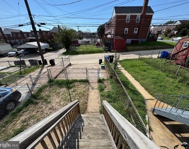 7419 Holabird Avenue - Photo Thumbnail 4