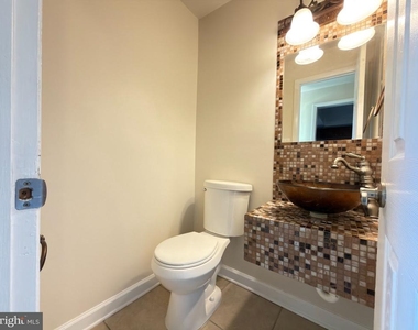 9322 Fitzharding Lane - Photo Thumbnail 7