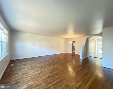 9322 Fitzharding Lane - Photo Thumbnail 4