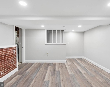 1716 Redwood Avenue - Photo Thumbnail 26